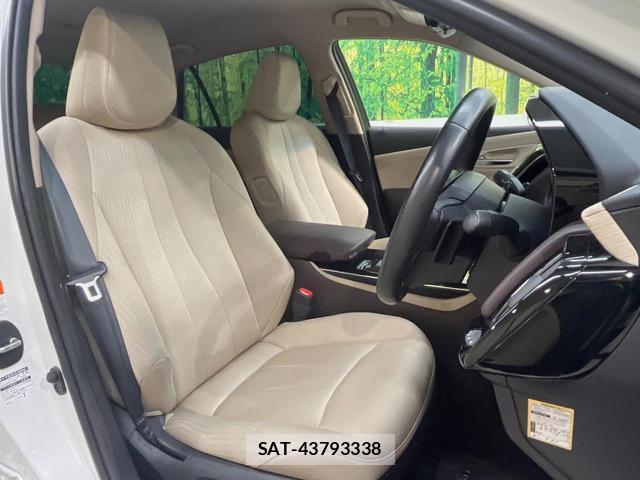 Toyota CROWN HYBRID 2018-11 8812039-11