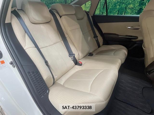 Toyota CROWN HYBRID 2018-11 8812039-12