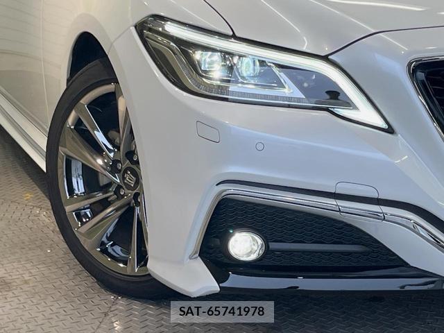Toyota CROWN HYBRID 2021-03 8812040-13