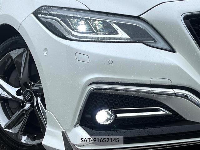 Toyota CROWN HYBRID 2019-03 8812220-14