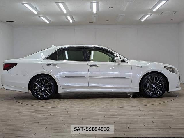 Toyota CROWN HYBRID 2014-12 8812283-17