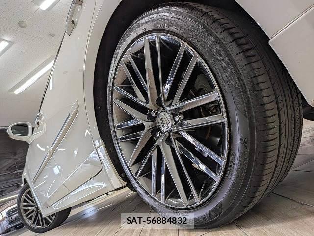 Toyota CROWN HYBRID 2014-12 8812283-18