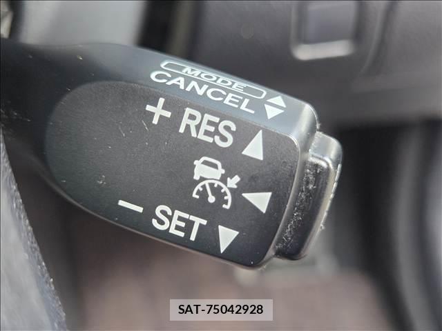 Toyota CROWN HYBRID 2013-08 8812302-6