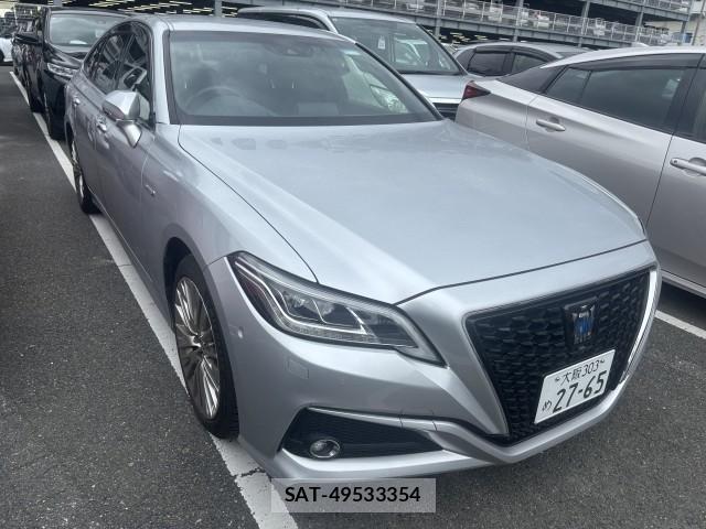 Toyota CROWN HYBRID 2018-11 8812710-1