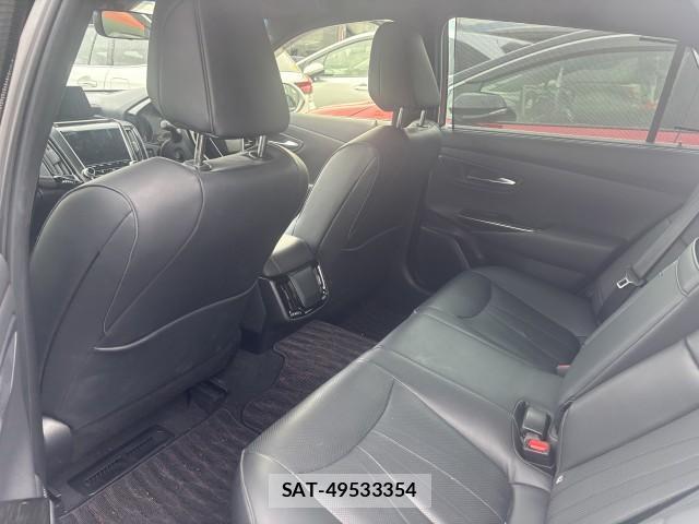 Toyota CROWN HYBRID 2018-11 8812710-2