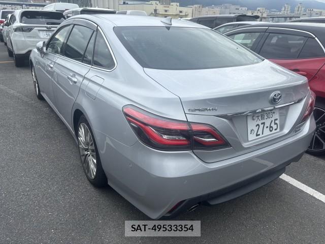 Toyota CROWN HYBRID 2018-11 8812710-3
