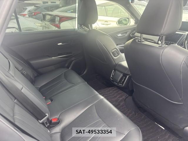 Toyota CROWN HYBRID 2018-11 8812710-6