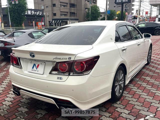 Toyota CROWN HYBRID 2018-03 8813217-16