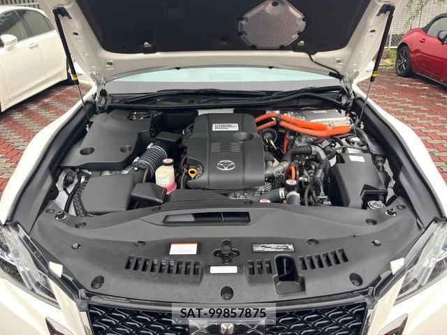 Toyota CROWN HYBRID 2018-03 8813217-17
