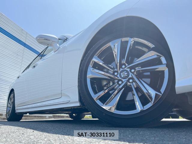 Toyota CROWN HYBRID 2020-12 8814605-12