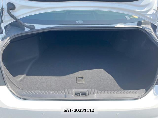 Toyota CROWN HYBRID 2020-12 8814605-9