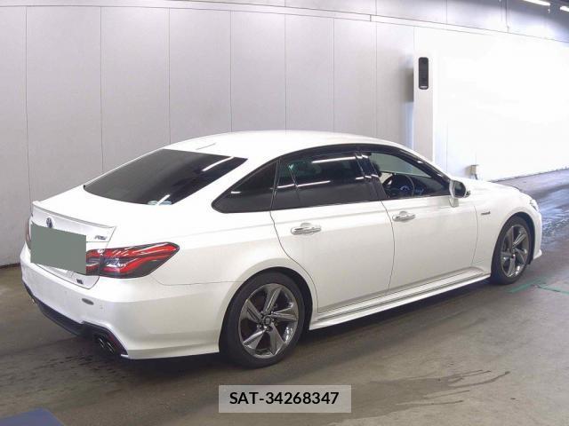 Toyota CROWN HYBRID 2018-11 8814953-1
