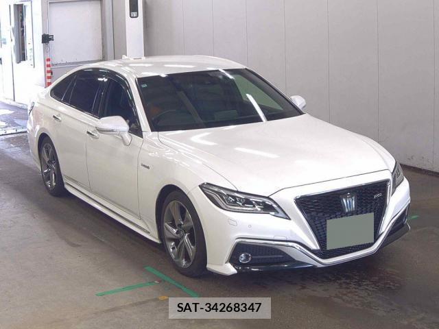 Toyota CROWN HYBRID 2018-11 8814953-3