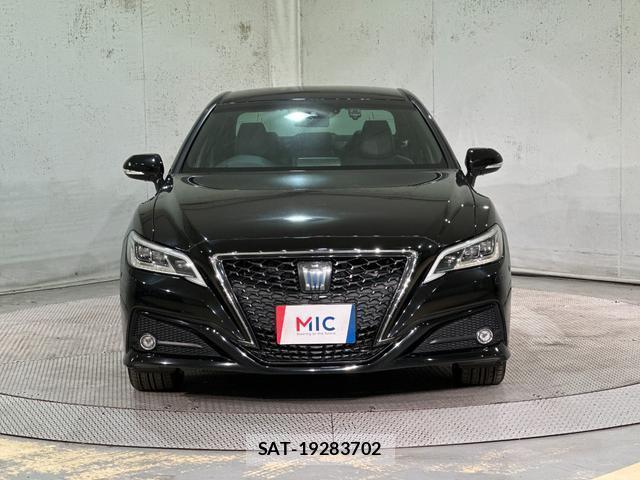 Toyota CROWN HYBRID 2019-05 8815725-11