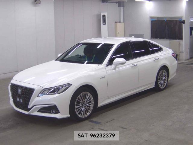 Toyota CROWN HYBRID 2019-09 8815976-3