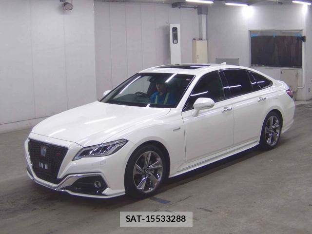 Toyota CROWN HYBRID 2019-07 8815991-3