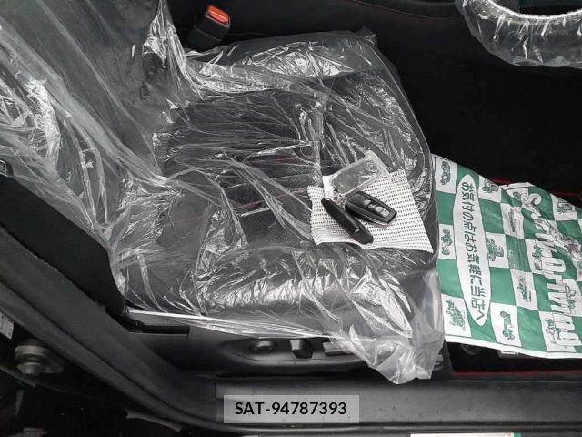 Toyota CROWN HYBRID 2020-10 8816302-5