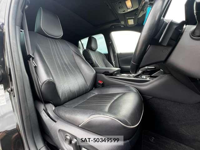 Toyota CROWN HYBRID 2018-08 8817007-6