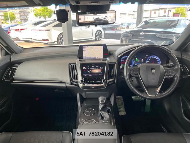 Toyota CROWN HYBRID 2018-08 8817209-1