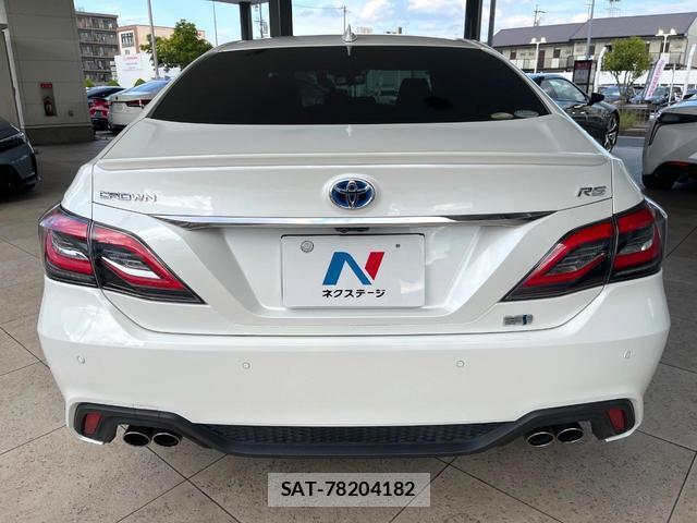 Toyota CROWN HYBRID 2018-08 8817209-14