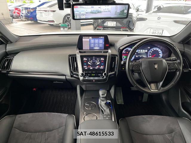 Toyota CROWN HYBRID 2018-07 8817212-1