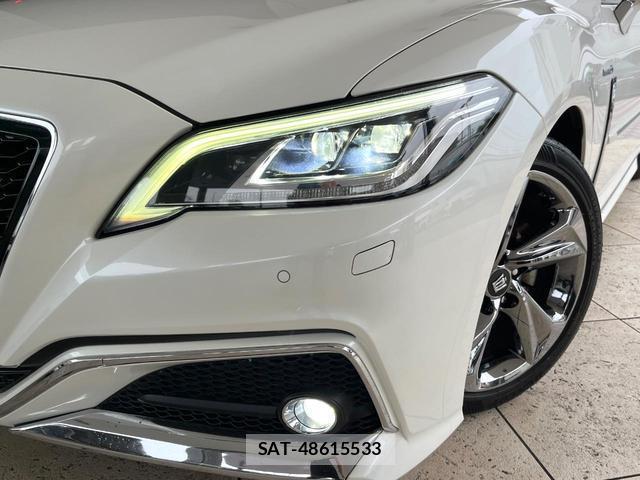 Toyota CROWN HYBRID 2018-07 8817212-12