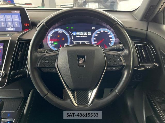 Toyota CROWN HYBRID 2018-07 8817212-13