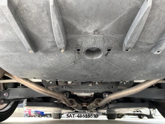 Toyota CROWN HYBRID 2018-07 8817212-19