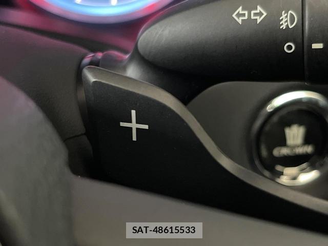 Toyota CROWN HYBRID 2018-07 8817212-6