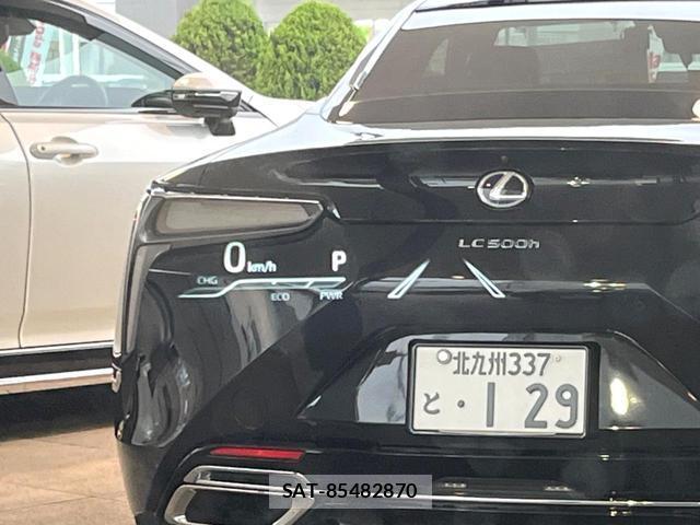 Toyota CROWN HYBRID 2019-02 8817213-6