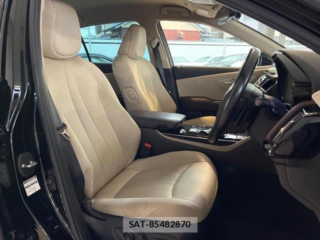 Toyota CROWN HYBRID 2019-02 8817213-8