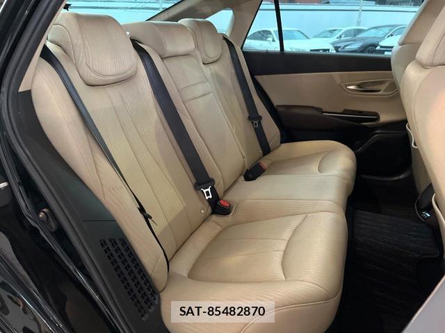 Toyota CROWN HYBRID 2019-02 8817213-9