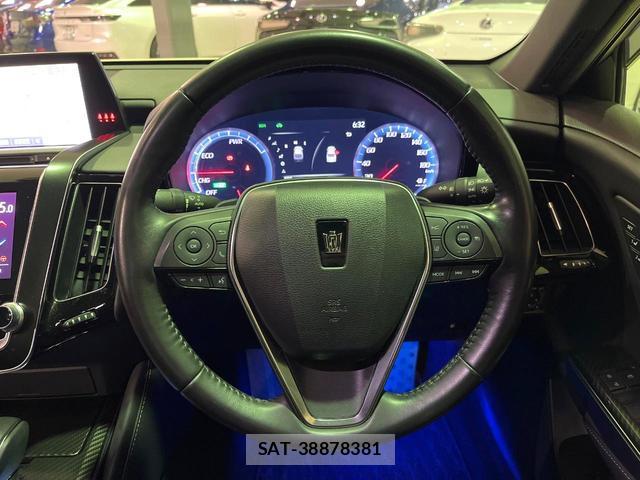 Toyota CROWN HYBRID 2019-07 8817216-11