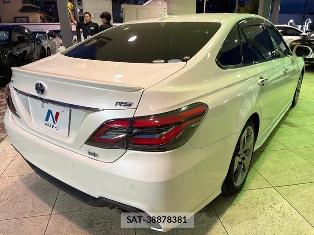 Toyota CROWN HYBRID 2019-07 8817216-17