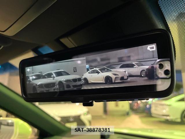 Toyota CROWN HYBRID 2019-07 8817216-5