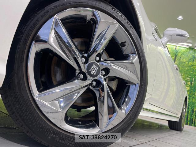 Toyota CROWN HYBRID 2018-09 8817489-14
