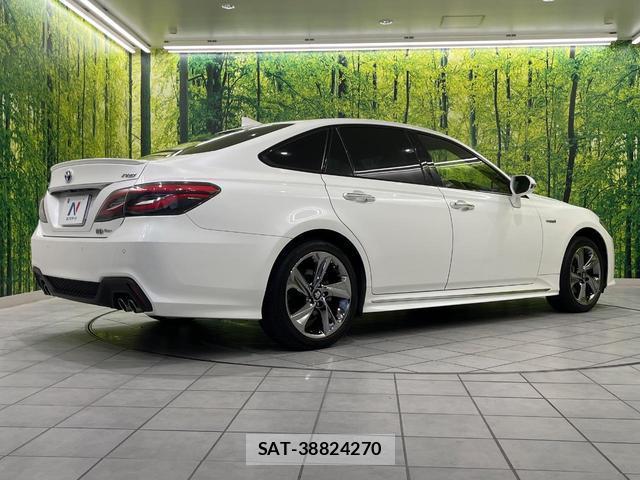 Toyota CROWN HYBRID 2018-09 8817489-16
