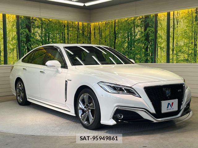 Toyota CROWN HYBRID 2018-08 8817557-15