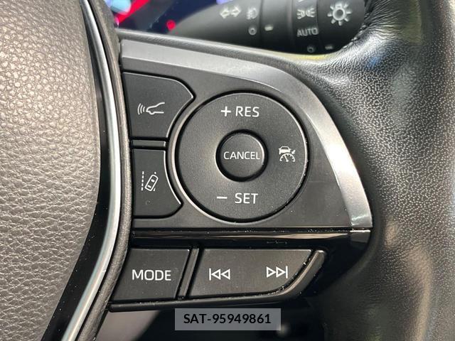 Toyota CROWN HYBRID 2018-08 8817557-6
