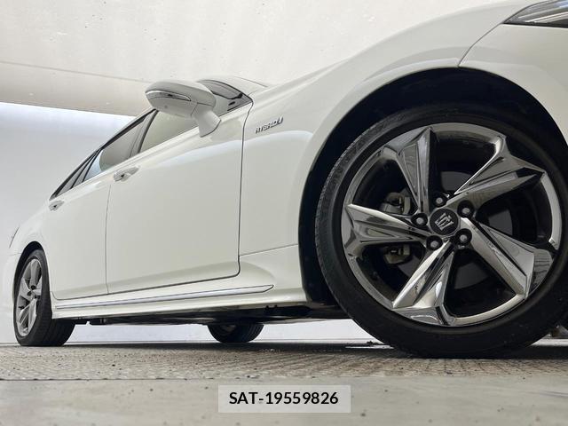 Toyota CROWN HYBRID 2020-02 8817838-11