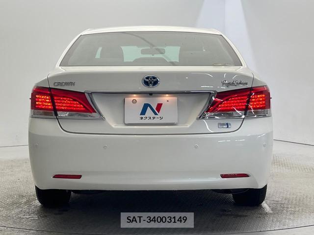 Toyota CROWN HYBRID 2015-12 8817842-15