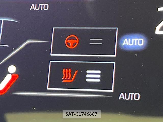 Toyota CROWN HYBRID 2018-09 8817844-10