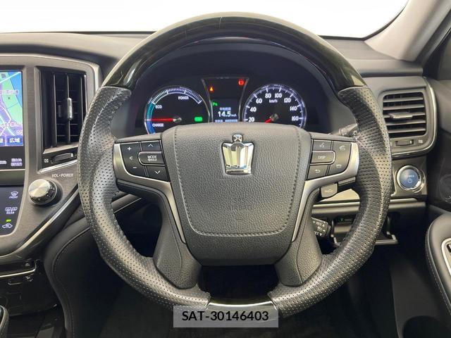 Toyota CROWN HYBRID 2013-04 8817849-15