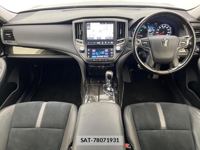 Toyota CROWN HYBRID 2017-09 8817850-1