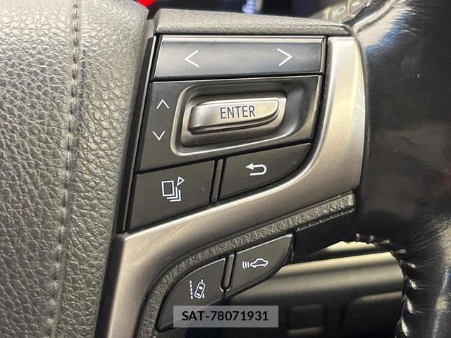 Toyota CROWN HYBRID 2017-09 8817850-6