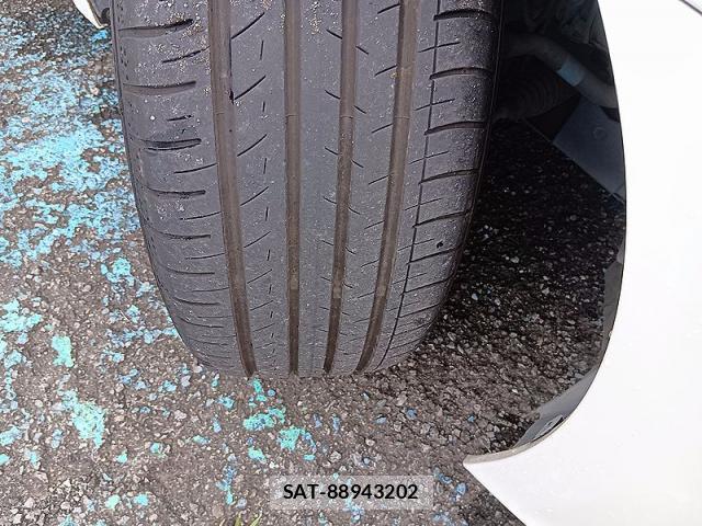 Toyota CROWN HYBRID 2015-08 8818007-19