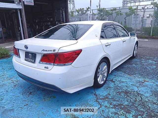 Toyota CROWN HYBRID 2015-08 8818007-3