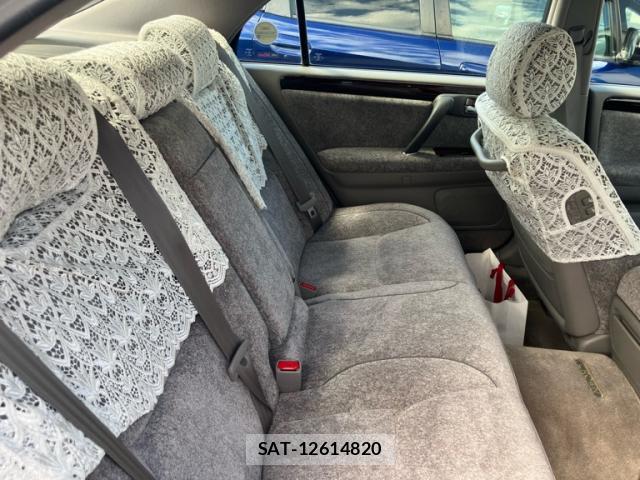 Toyota CROWN MAJESTA 2001-10 8813359-7