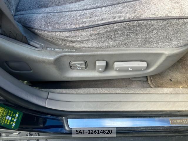 Toyota CROWN MAJESTA 2001-10 8813359-9
