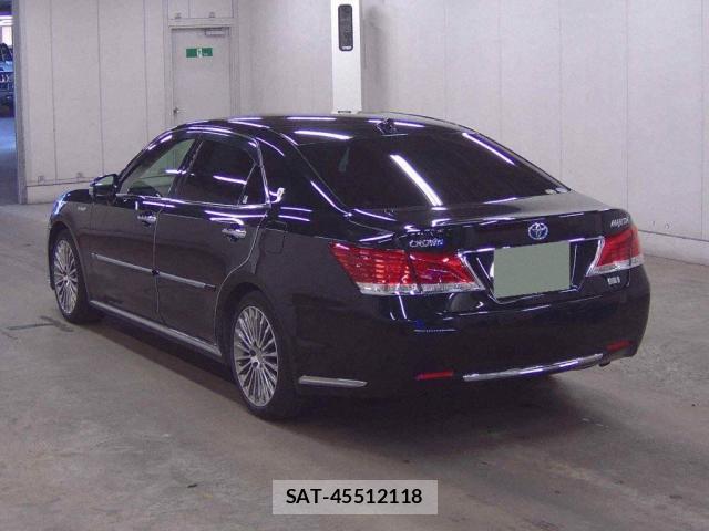 Toyota CROWN MAJESTA 2016-08 8814230-1